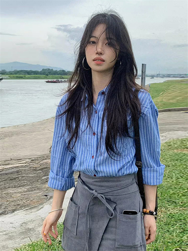 藍色條紋襯衫2024新款早春季女裝法式氣質寬鬆高級感內搭長袖上衣