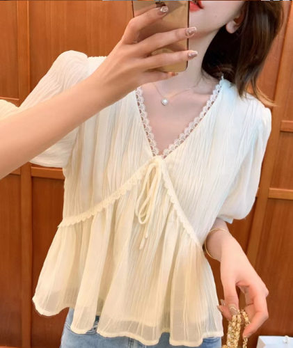 Summer new style chic short-sleeved top with gentle design v-neck small shirt with puff sleeves and temperament top M-4XL 200 pounds