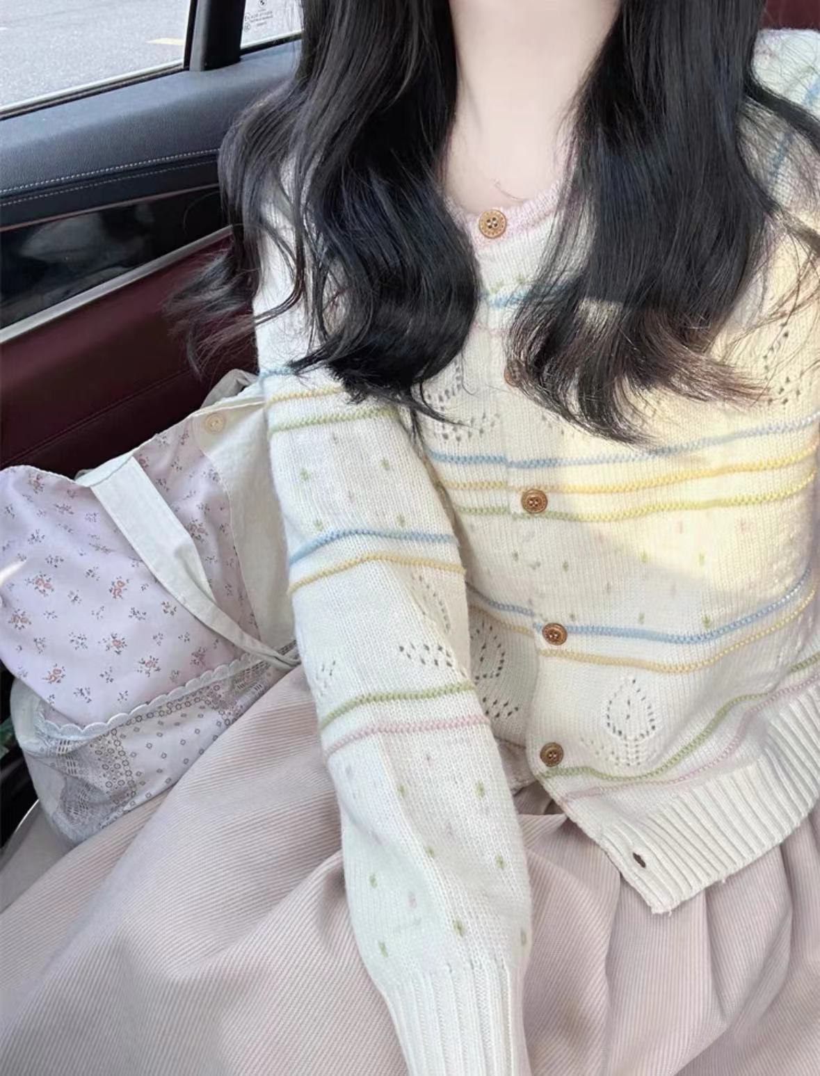 彩色條紋鏤空花邊圓領針織毛衣開衫初春法式穿搭淑女復古文藝上衣