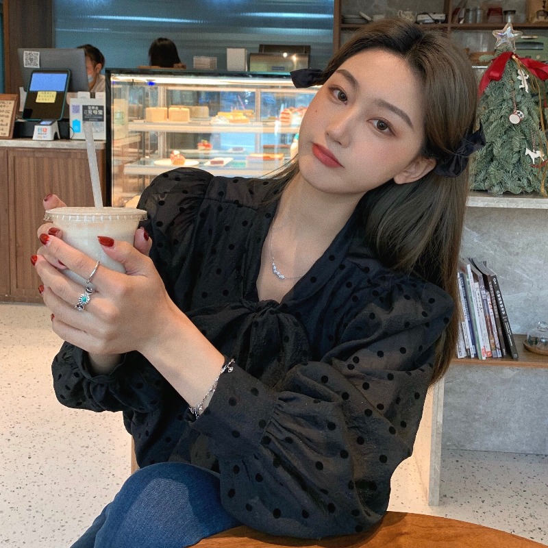 長袖波點襯衫女裝設計感小眾春秋季絕美新款法式蝴蝶結別致上衣服