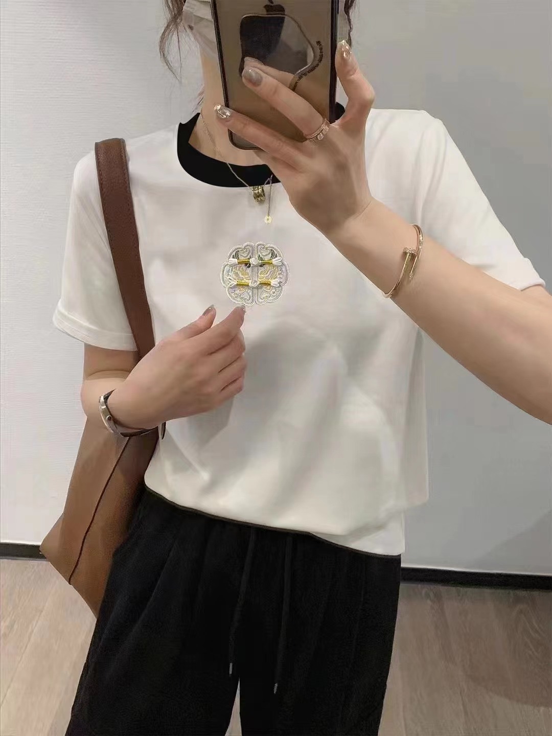 2024春季新款新中式國風復古刺繡圓領短袖T恤女洋氣顯瘦百搭上衣
