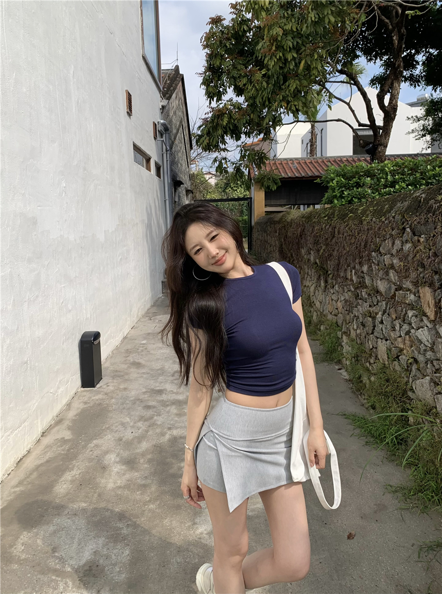 實拍 美式辣妹緊身圓領T恤休閒短袖簡約上衣 短裙套裝