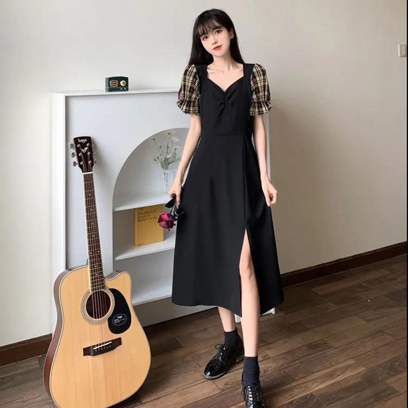 日系溫柔風連衣裙氣質女神范夏法式復古收腰顯瘦開叉泡泡袖小黑裙
