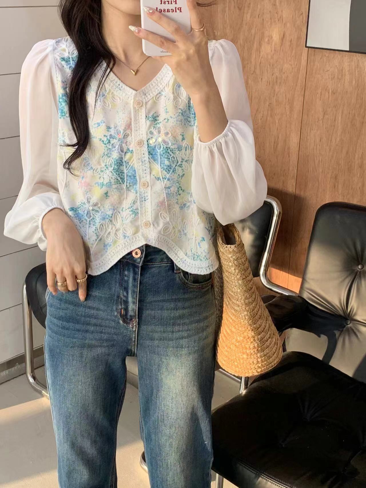 短款小個子刺繡鈎花上衣服設計感小眾蕾絲拼接泡泡長袖針織毛衣女