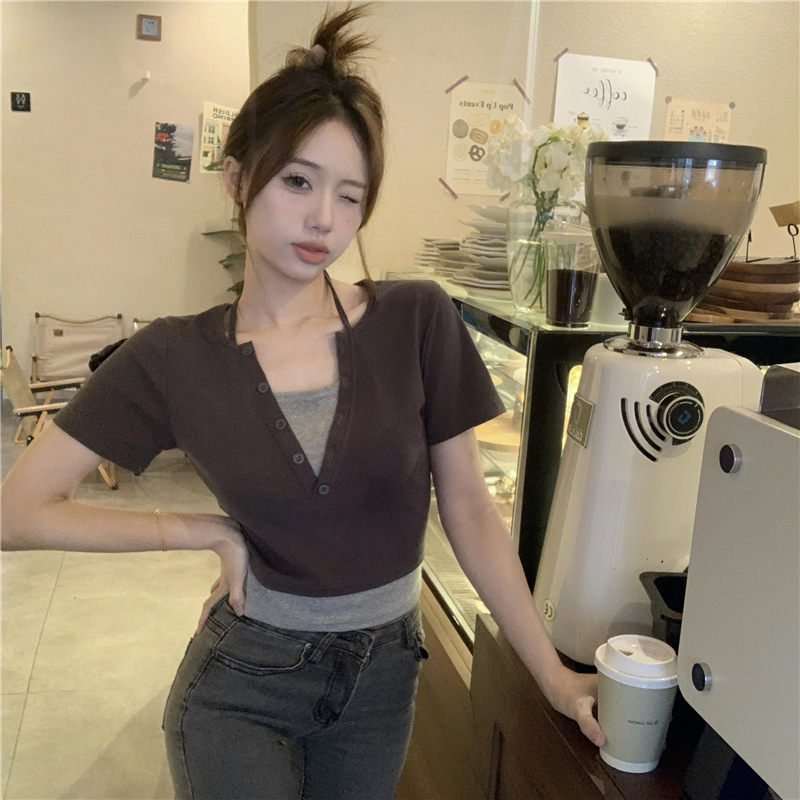 螺紋 假兩件短袖t恤女夏2024新款胖MM辣妹修身短款設計感掛脖上衣