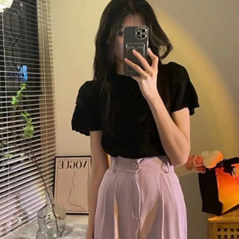 2024 spring and summer new temperament, age-reducing, sweet inner t-shirt design, niche short-sleeved knitted tops for women