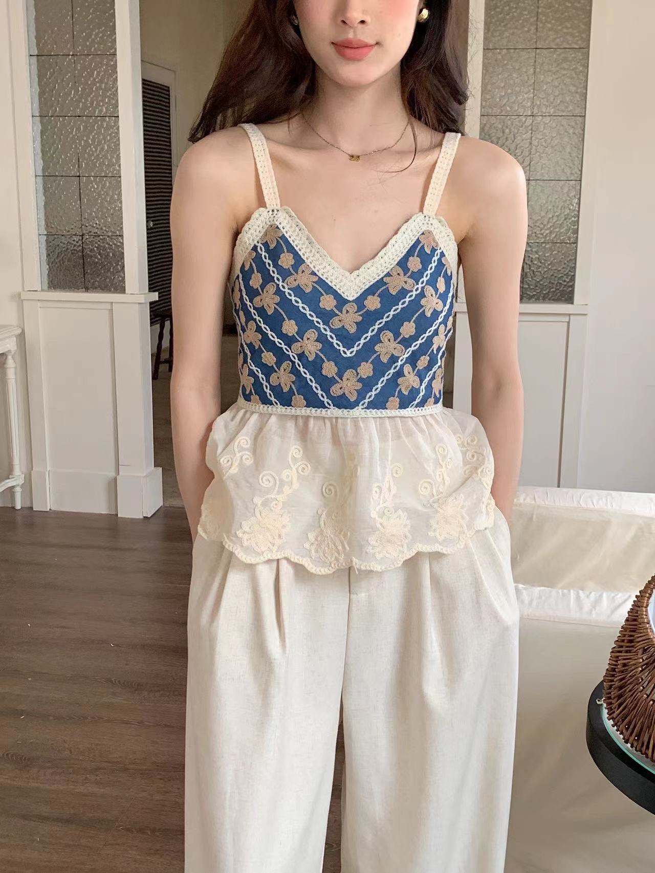 實拍 2024夏季新款重工高級刺繡花朵吊帶後背鬆緊無袖外穿背心女