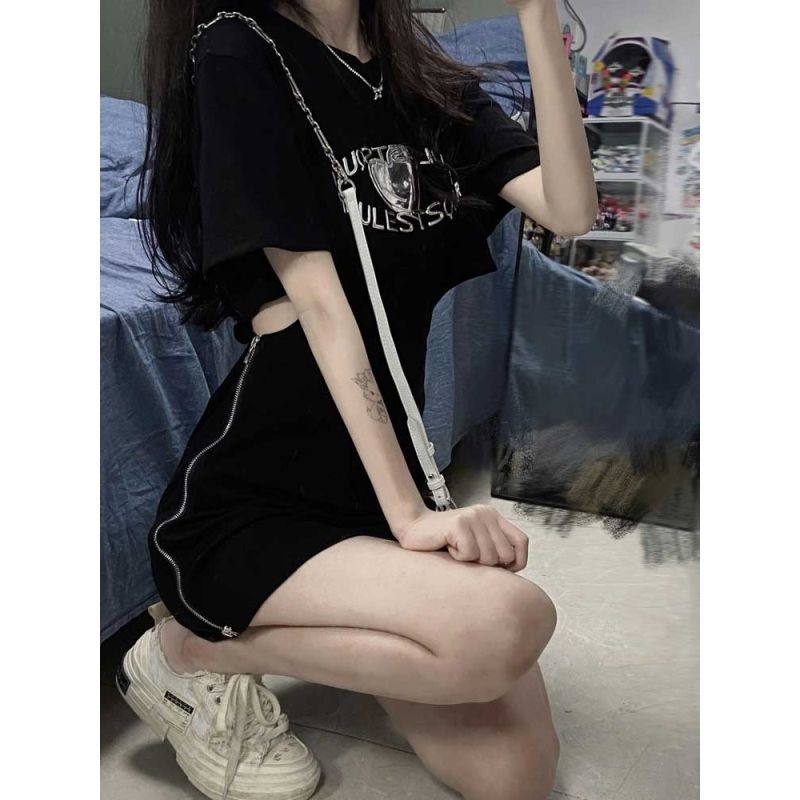 港味復古黑色T恤連衣裙女夏季設計感側拉鏈露腰氣質性感辣妹裙子