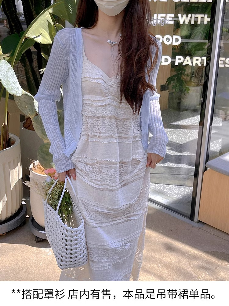 法式小眾溫柔風蕾絲吊帶連衣裙女夏季設計感氣質收腰裙子海邊長裙