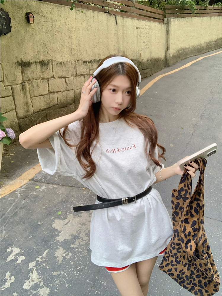 Real shot ~ Korean street style loose, simple and versatile short-sleeved T-shirt with English printing on the front and back for women