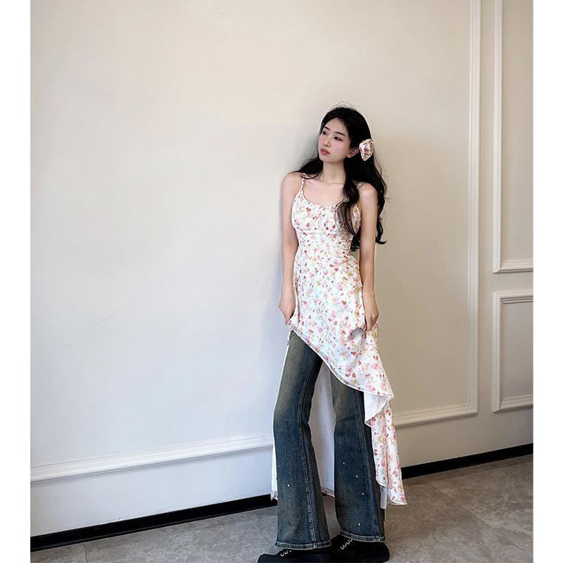小碎花吊帶連衣裙氣質甜辣風夏季新款裙子設計海邊感度假長裙