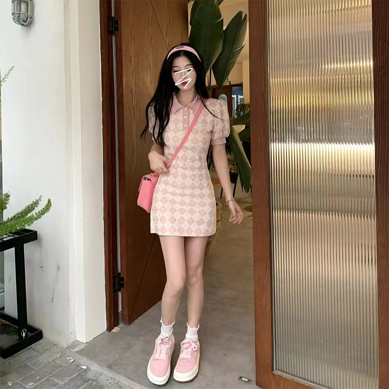 法式初戀復古溫柔裙子甜辣粉色菱格polo修身顯瘦針織連衣裙小個子