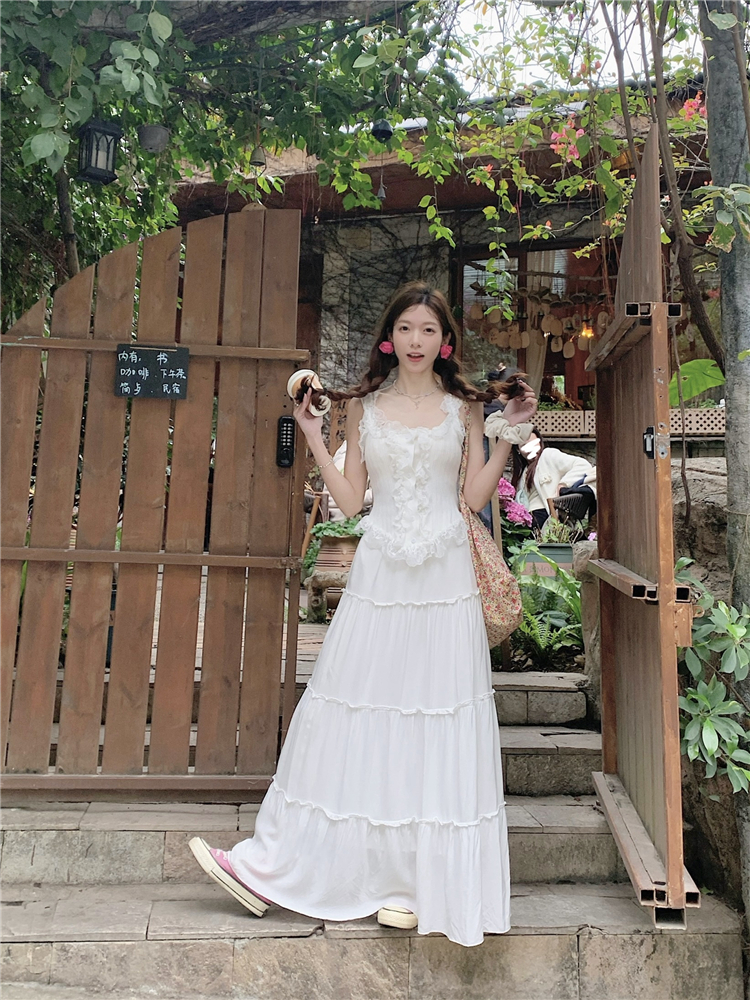 實拍~大碼女裝2024夏蕾絲拼接吊帶+法式半身長裙度假風套裝