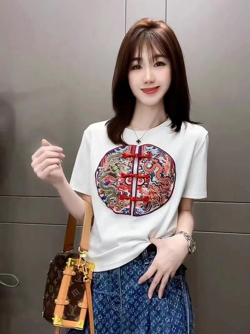 新中式國風流蘇刺繡女2024早春裝獨特别致絕美v領短款小上衣