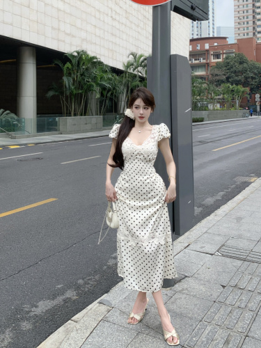 Actual shot of birthday dress Yu Shuxin’s same satin polka dot French dress