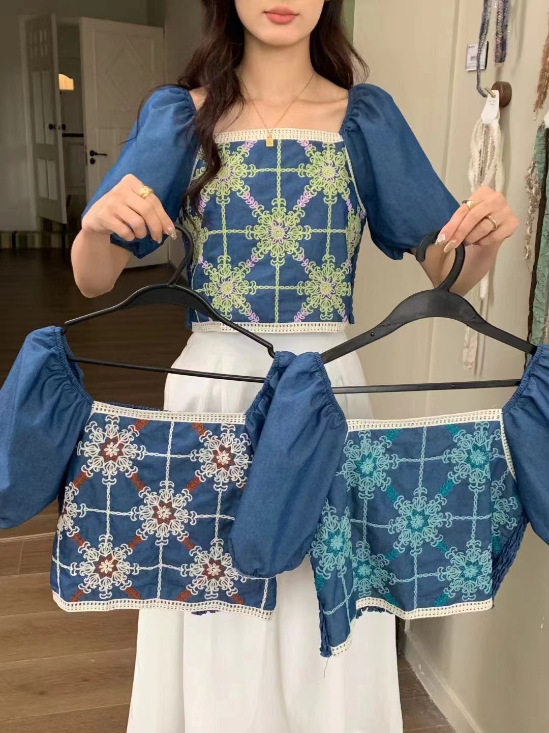 夏季小個子短款復古重工刺繡襯衫女法式泡泡袖襯衣搭配馬面裙上衣