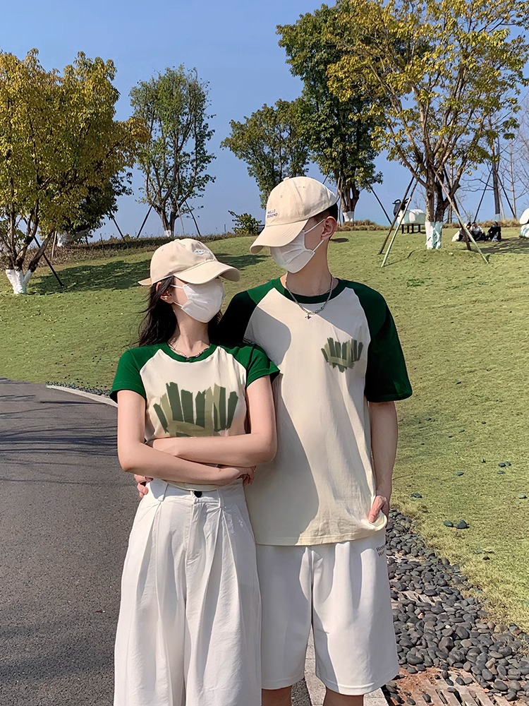 新款夏季設計感特別的高級感小眾不一樣情侶裝2024網紅短袖T恤潮
