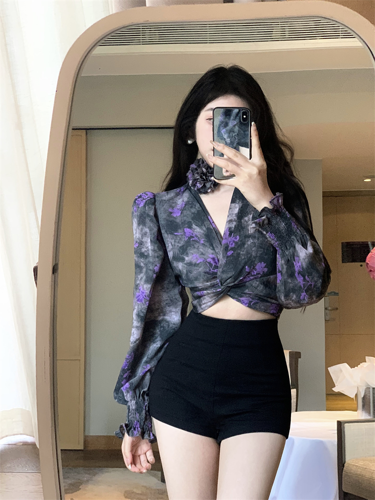 Actual shot of French pure lust retro high-end flower strap versatile slimming short top