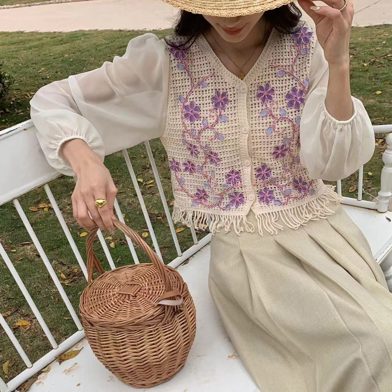 洋氣甜美風鏤空鈎花流蘇拼接襯衫女春季2024新款短款森系V領上衣