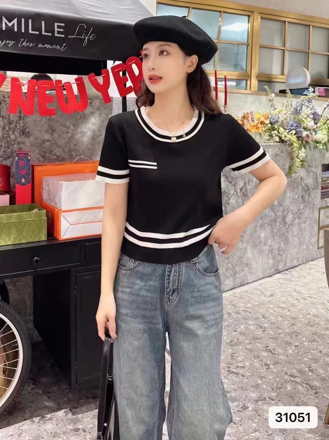 夏季新款設計感法式氣質圓領拼色百搭短袖上衣女