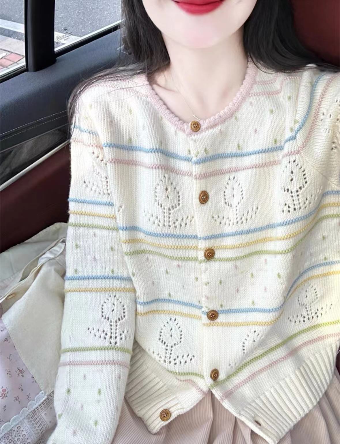彩色條紋鏤空花邊圓領針織毛衣開衫初春法式穿搭淑女復古文藝上衣