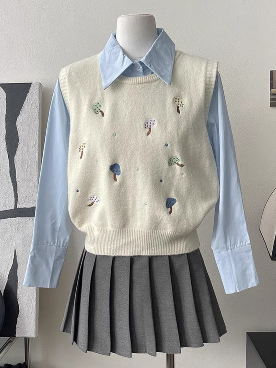 Fun Embroidered Round Neck Wool Sweater Vest Set 2024 Spring New Women's Blue Shirt Gray Skirt