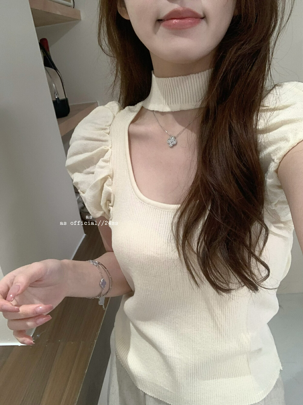十三行法式高級感小飛袖上衣女2024年夏季新款小眾設計感短袖T恤