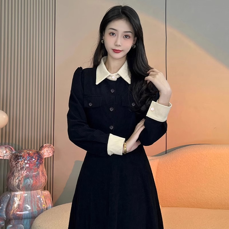 赫本黑色連衣裙子春秋季2024新款女深冬裝搭配一整套內搭新年長裙