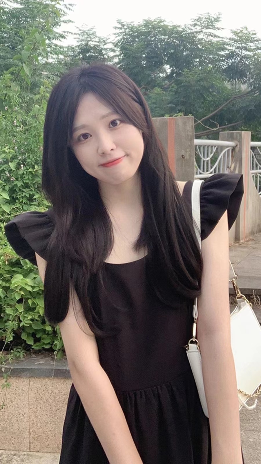 2024年新款女黑色連衣裙子小飛袖和赫本風長裙法式初戀茶歇