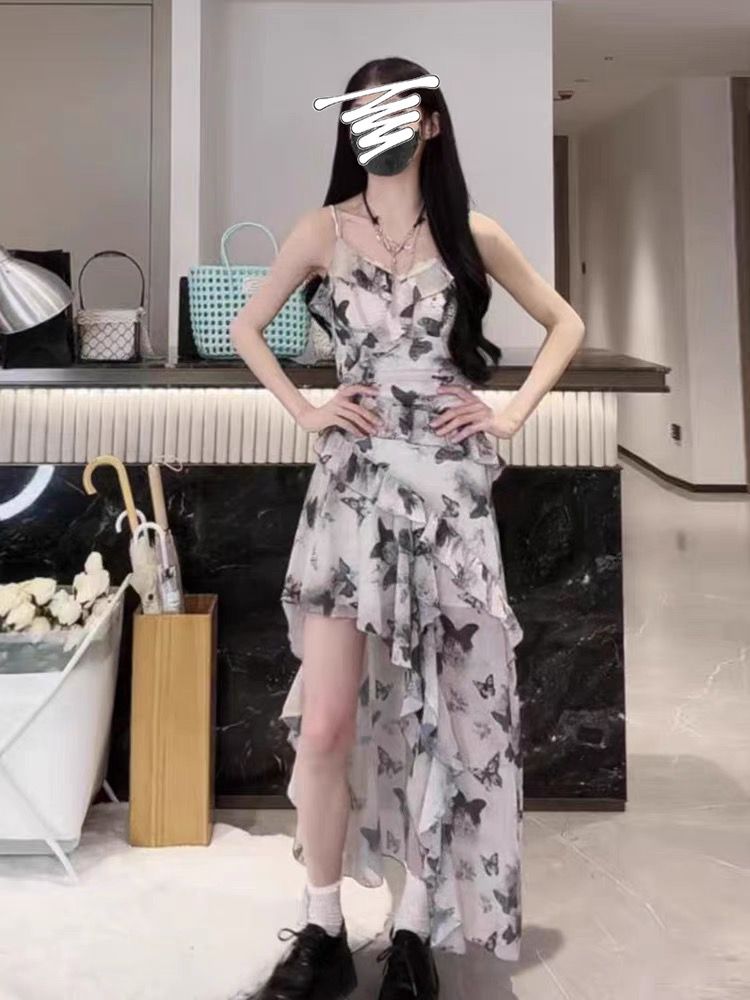 松本喪喪 蝴蝶裙碎花不規則吊帶裙2024早春連衣裙新款荷葉邊裙子