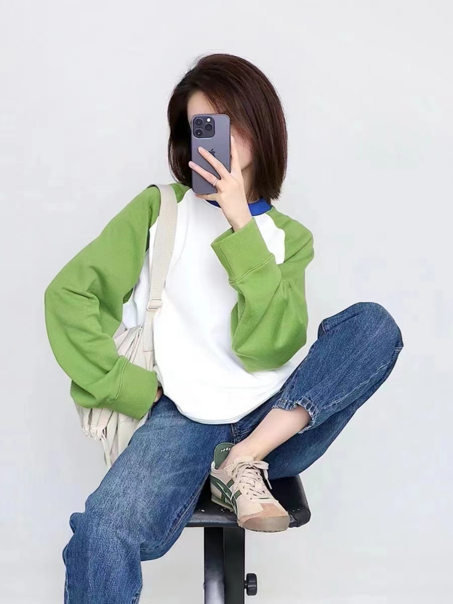 2024新款韓系奶呼呼上衣炸街減齡時尚藍綠插肩袖衛衣女早秋款