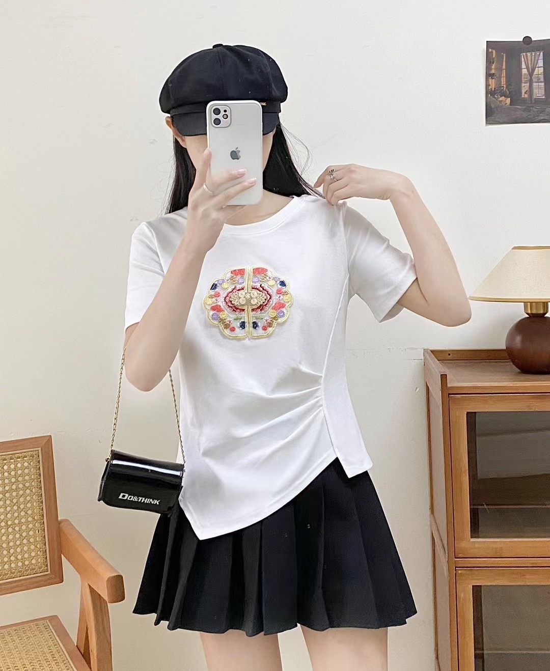 2024春夏新款修身百撘刺繡繡花上衣新中式特別風格t恤女