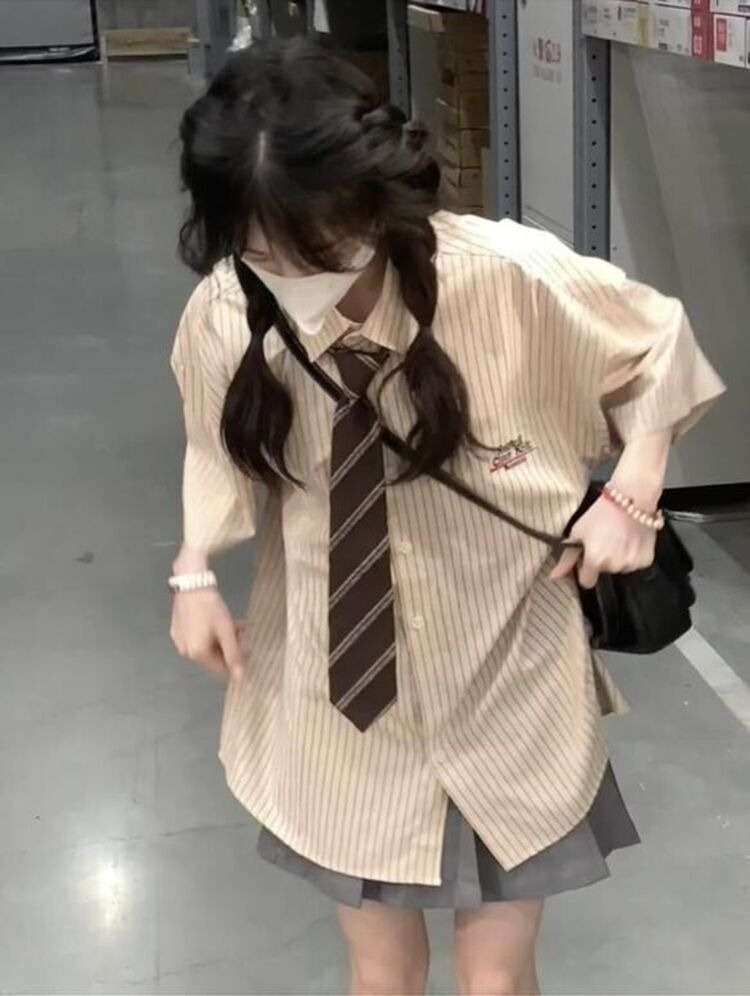 字母刺繡帶領帶 港風chic條紋polo領短袖襯衫女寬鬆氣質百搭襯衣