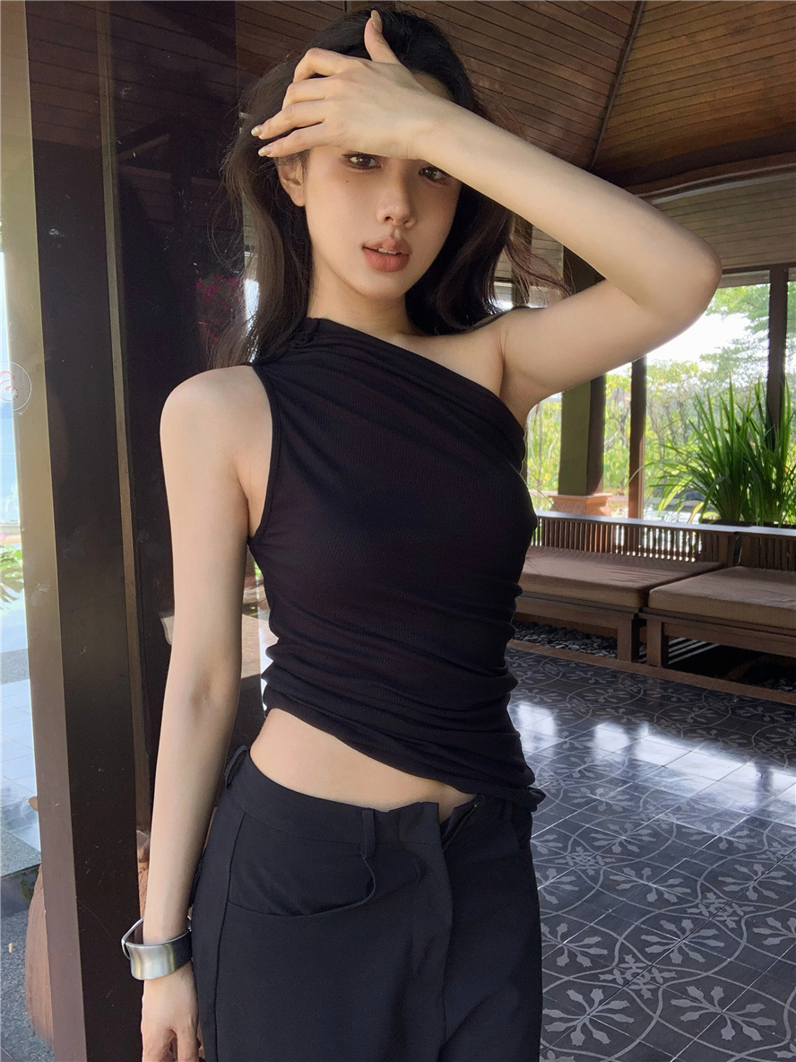 實拍 暗黑極簡 黑色上衣女夏設計感褶皺高級性感修身斜肩T恤