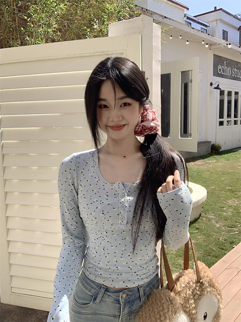 實拍 韓系碎花U領長袖T恤女甜辣風打底衫洋氣顯瘦上衣