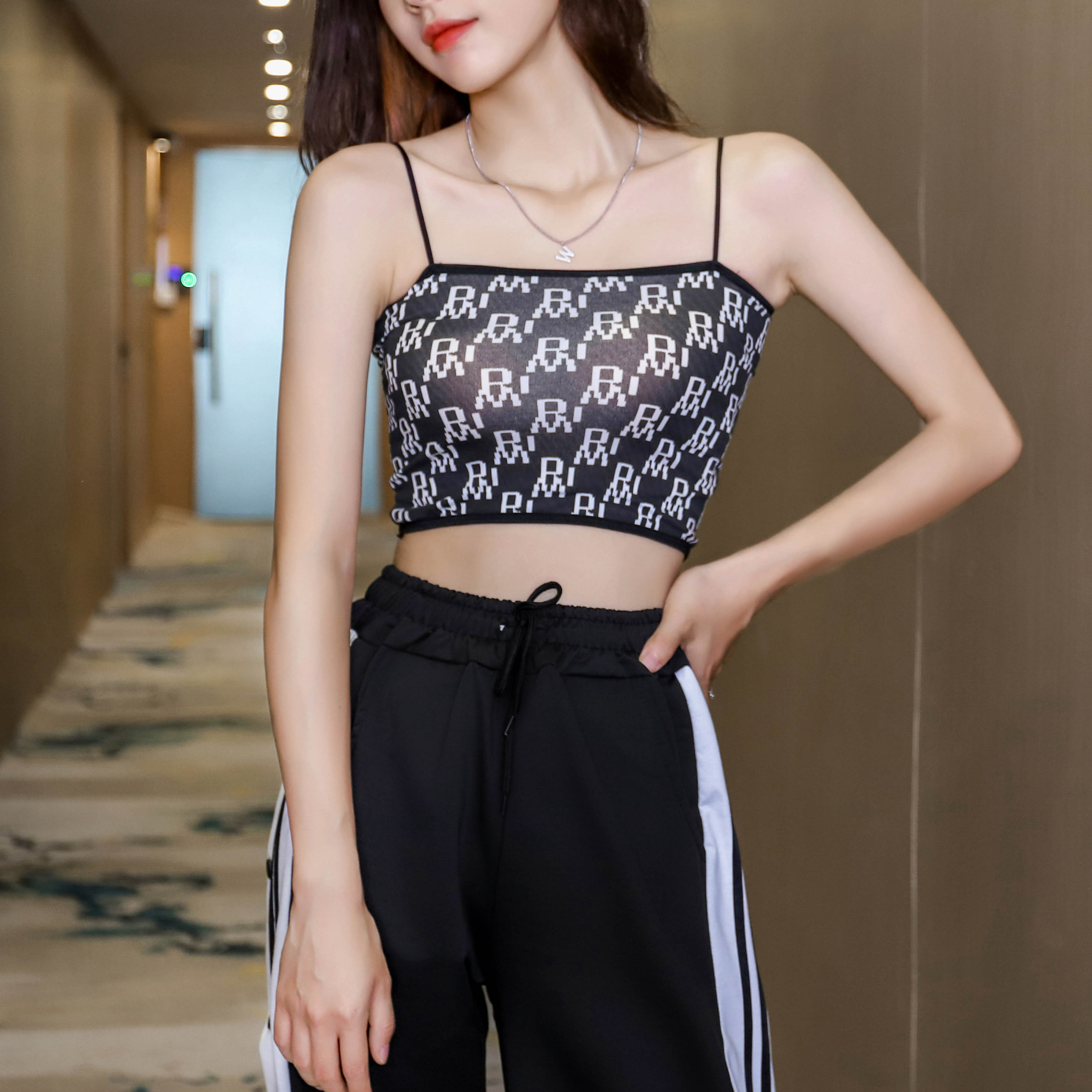 實拍aw早春韓國潮牌老花字母logo吊帶針織女背心單穿打底時髦洋氣