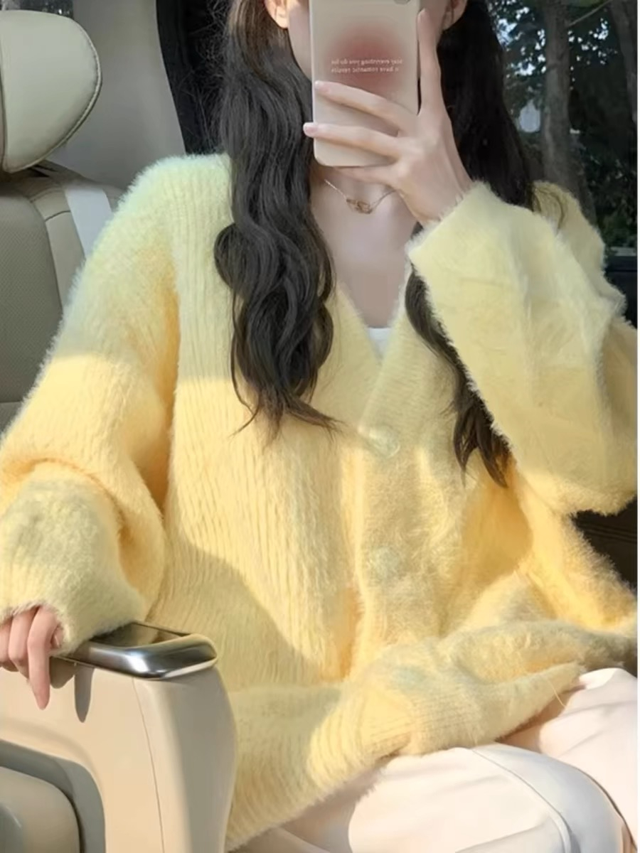黃色奶系穿搭V領軟糯針織開衫女秋冬超好看溫柔仙女毛衣外套