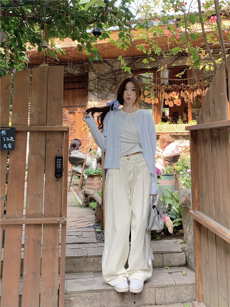 Actual shot ~ Korean style blue knitted cardigan jacket, women’s striped short-sleeved T-shirt, wide-leg pants, casual three-piece set