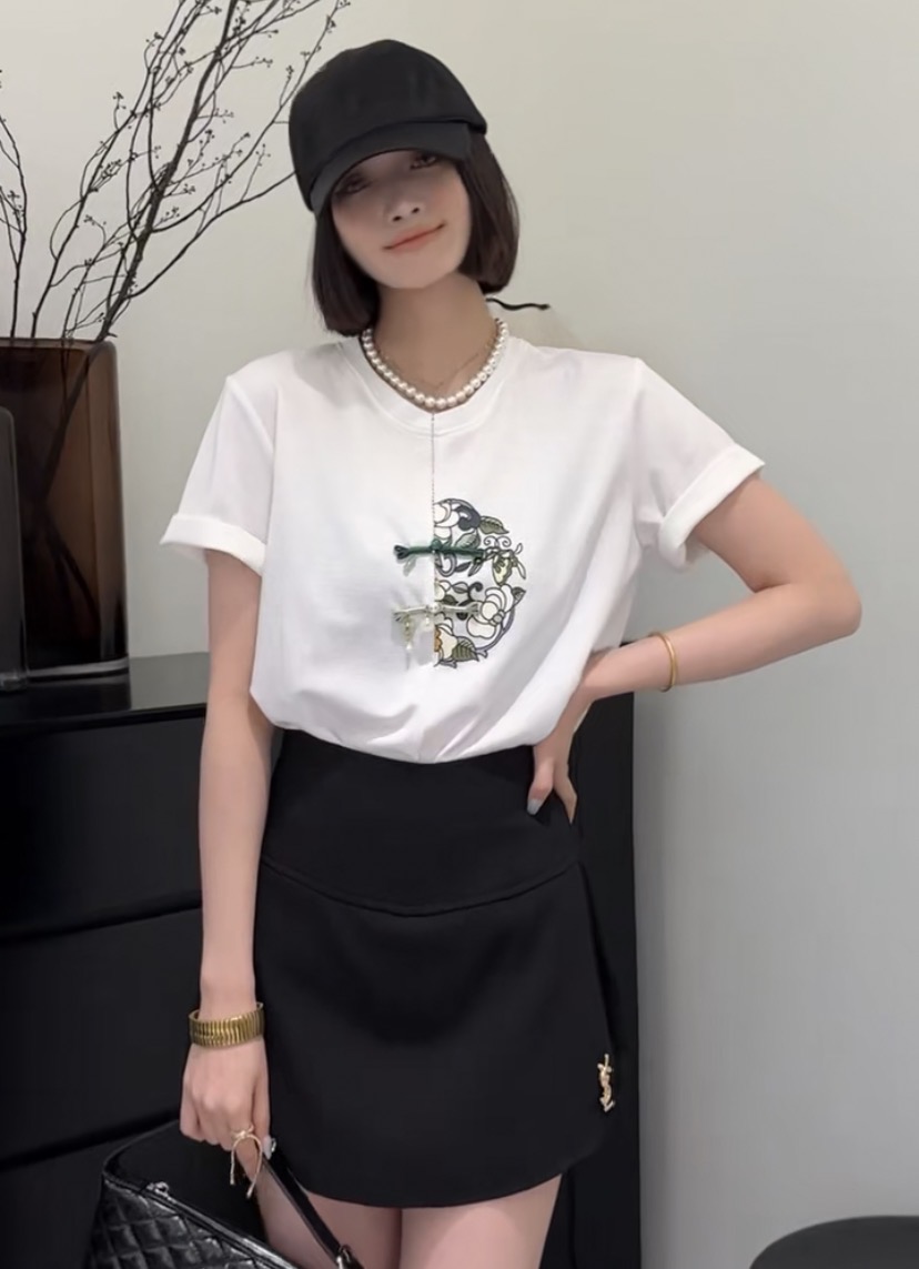 2024年春夏季新款國風刺繡盤扣短袖T恤洋氣常規漂亮上衣女2107