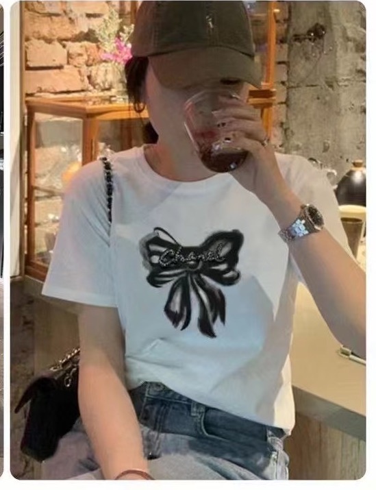 2024春季新款休閒燙鑽蝴蝶結字母短袖T恤女正肩百搭打底上衣女