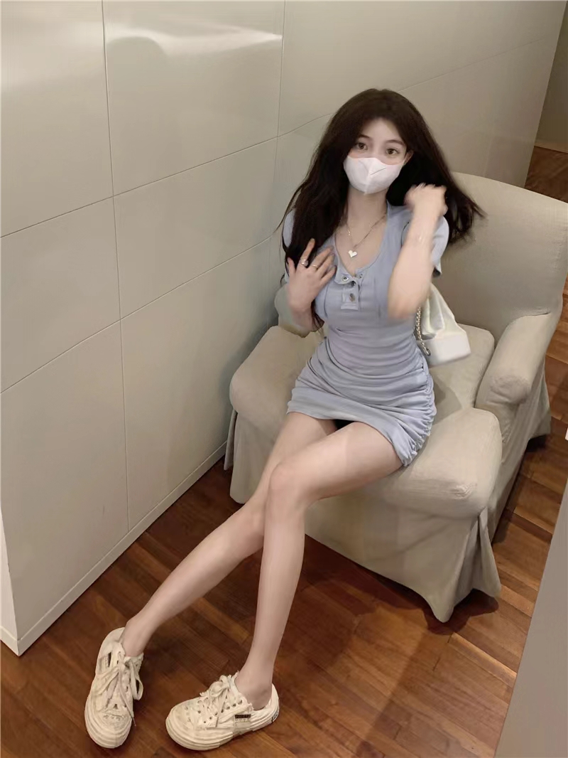 kumikumi純欲風粉色連衣裙女夏季辣妹收腰包臀裙設計感褶皺短裙子