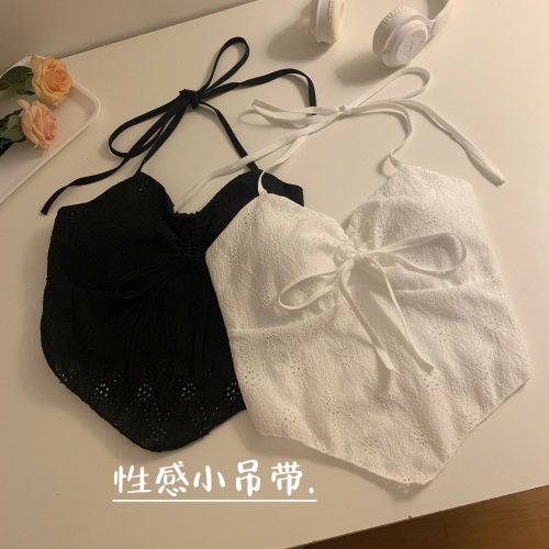 Real shot of Korean version of sexy halterneck tied with bow knot design small camisole hot girl bottoming top