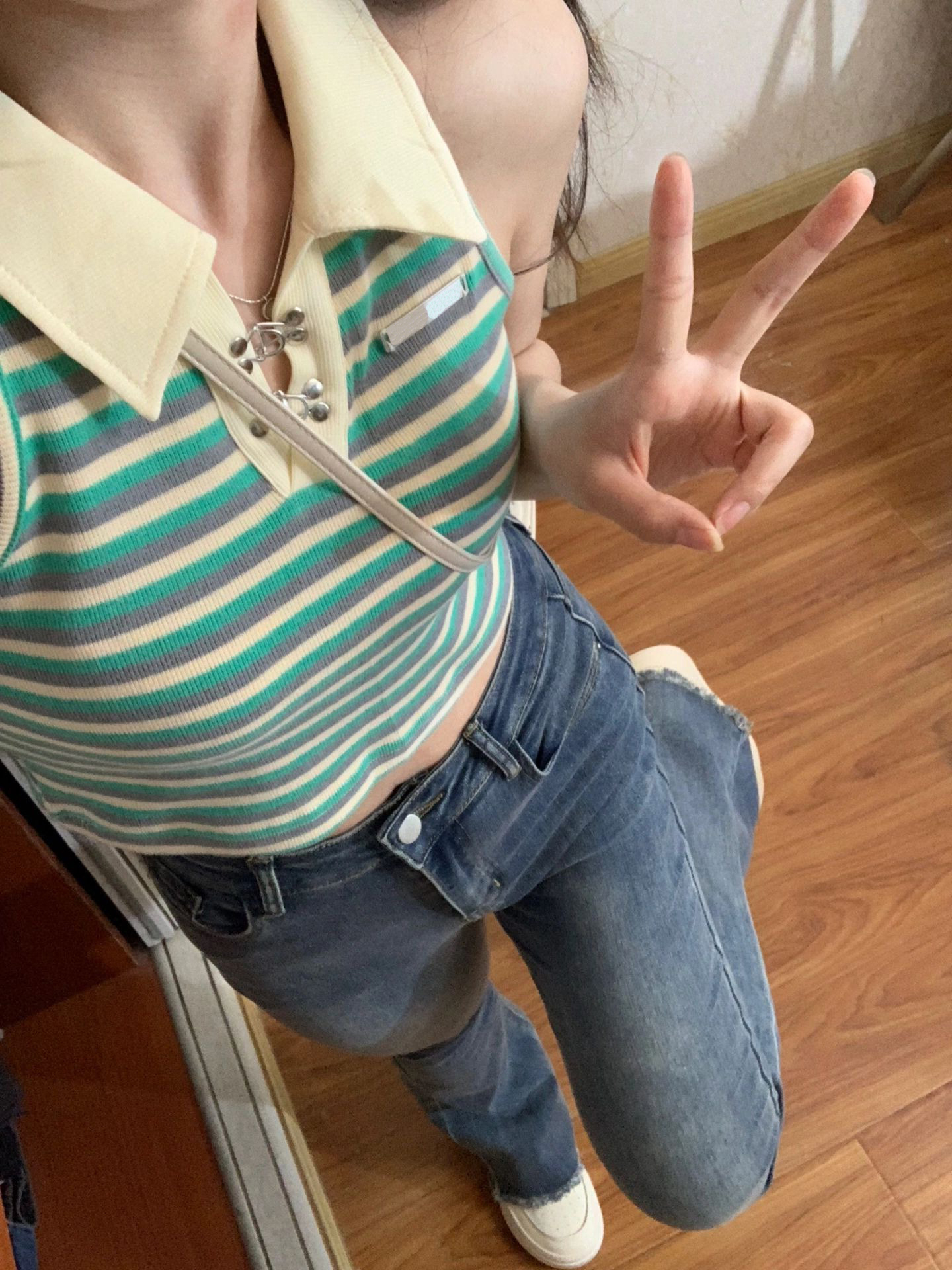 法式甜辣風條紋無袖T恤女夏季設計感小眾掛脖短款運動背心小上衣