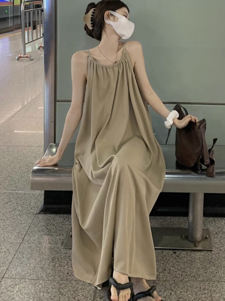 茶歇法式吊帶裙連衣裙女夏高級感森系仙女桔梗海邊度假沙灘長裙子