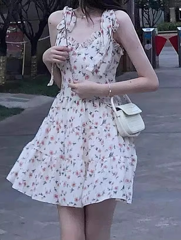 原版做工碎花吊帶裙女2024夏季款法式復古小個子收腰顯瘦連衣裙