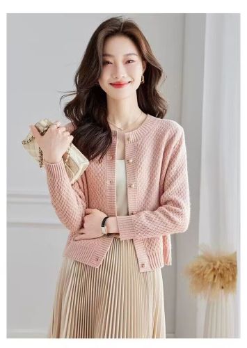 2024 New Knitted Cardigan Women's Spring Soft Waxy Sweater Jacket Top