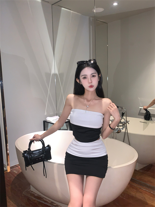 實拍  新款性感辣妹抹胸小上衣+撞色拼接修身短裙兩件套
