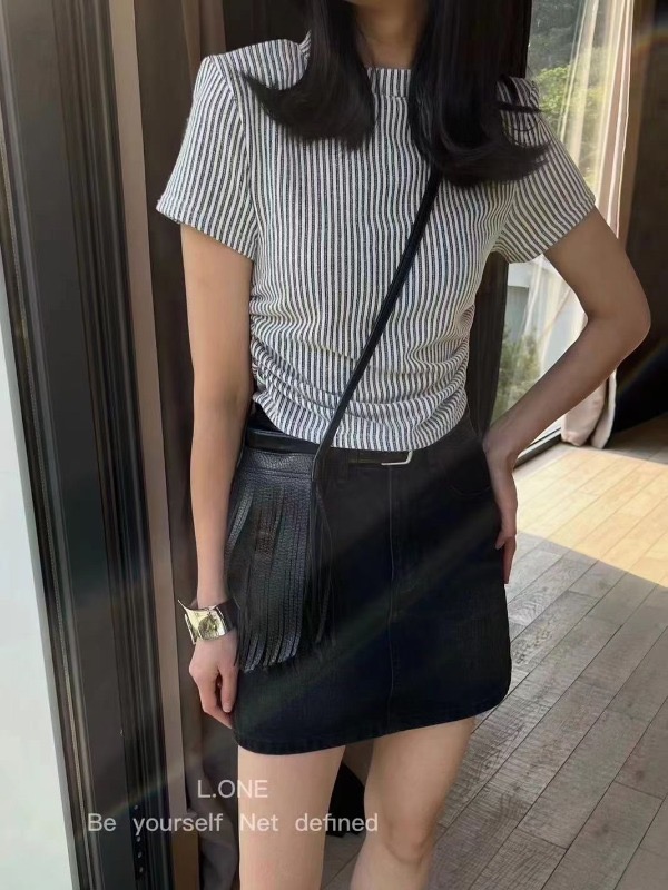 韓國東大門2024春季新款時尚百搭拼色修身顯瘦坑條圓領短袖T恤女