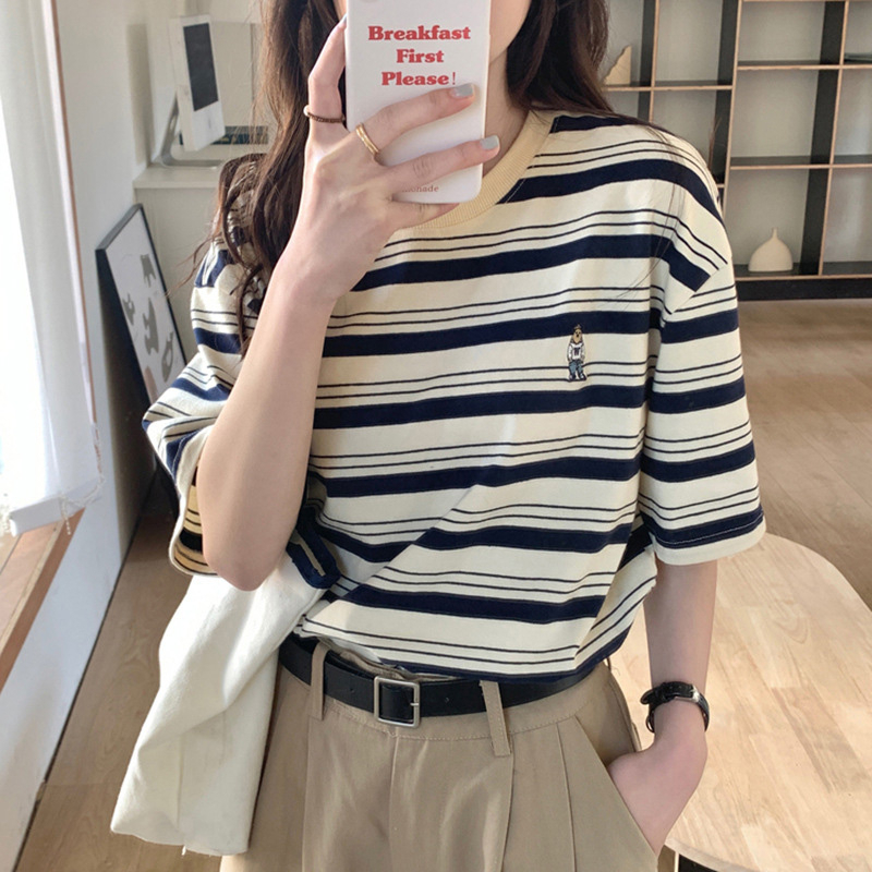 小熊刺繡條紋休閒短袖T恤女2024夏新款百搭chic純棉寬鬆上衣