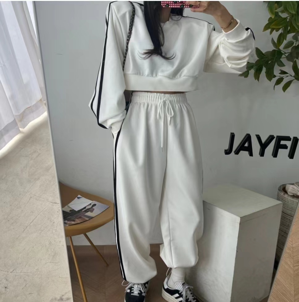 South Korea's Dongdaemun spring new shoulder-padded short sweatshirt + casual pants